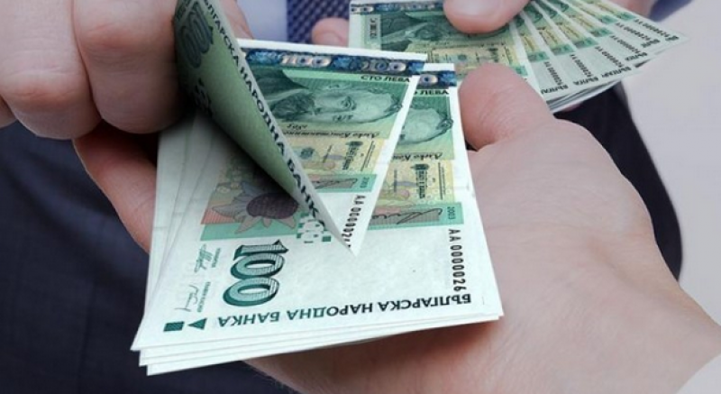 Колко заплати получаваме при пенсиониране и при какви условия