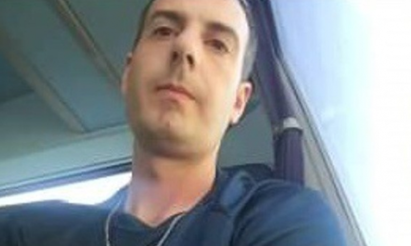 Виждали ли сте този мъж? Повече от месец го няма!