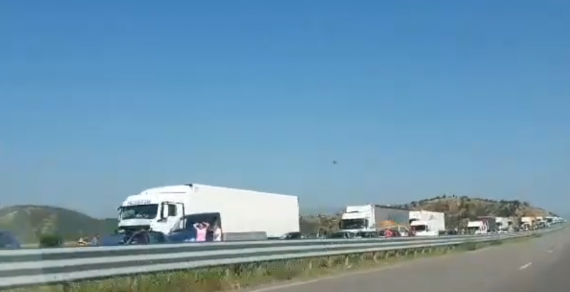 Километрична опашка се вие на "Кулата"