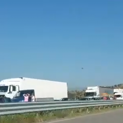 Километрична опашка се вие на "Кулата"