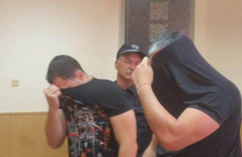 Оповестиха присъдите на пловдивските полицаи, обвинени в грабеж и рекет!