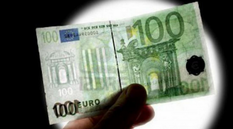 Измамиха тираджия с фалшива банкнота от 100 евро!