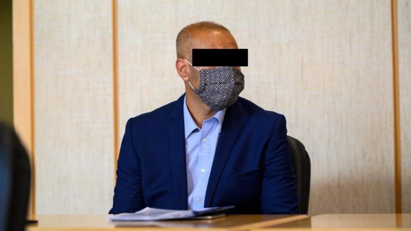 Болна любов: Мъж преследва жена в продължение на 26 години