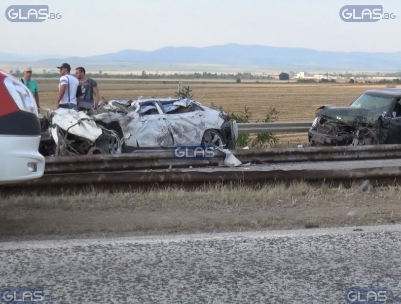 Цяло семейство е загинало в касапницата с тира на 