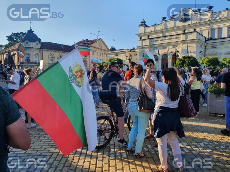 12 дни, 12 часа: Протестите не спират цял ден  СНИМКИ