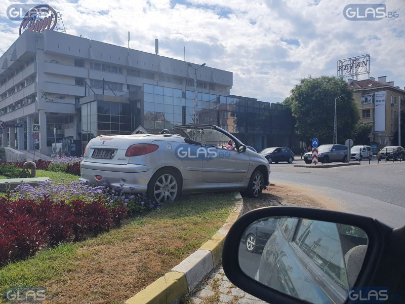 Ето какво я очаква пияната пловдивчанка, врязала се в къговото до Водната палата