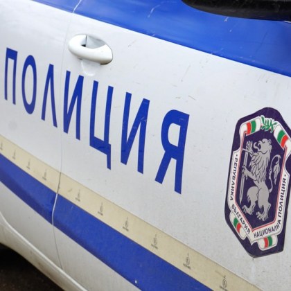 Дете избяга от майка си, докато тя паркира! Полицай го намери