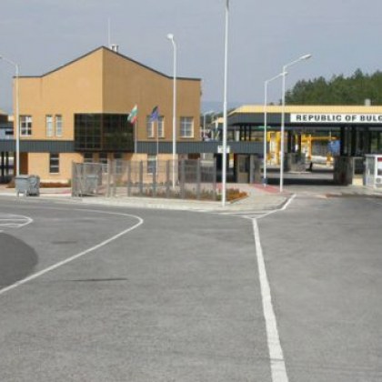 Гърция затваря напълно още един граничен пункт с България!
