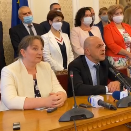 Вотът не мина, защото няма никакъв мотив и полза от организация на предсрочни избори