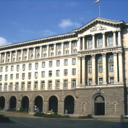 Рокадите в министерствата продължават