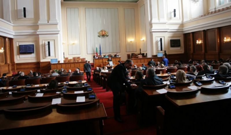 Депутатите гласуват днес направените рокади в кабинета