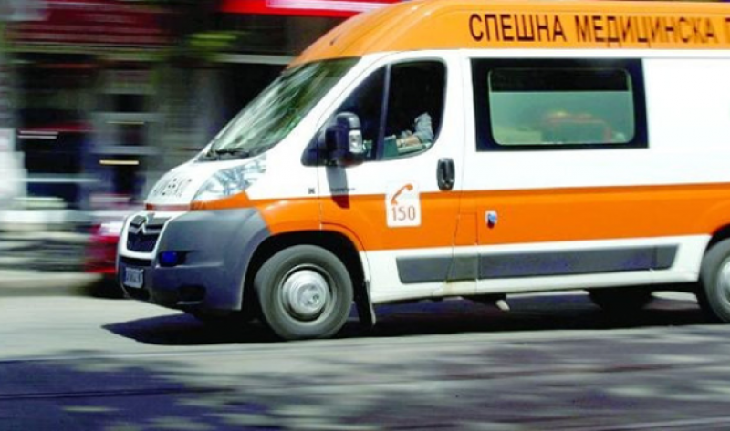 Кола блъсна малада пловдивчнка, счупи ѝ крака