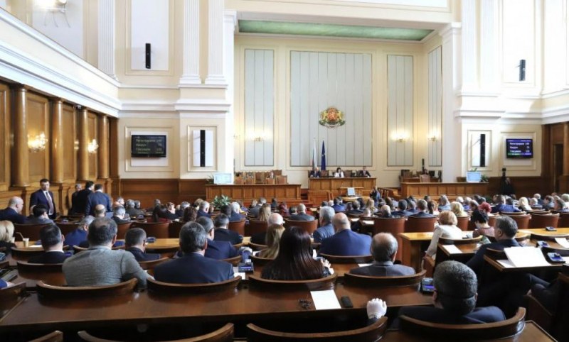 Парламентът излезе в лятна ваканция