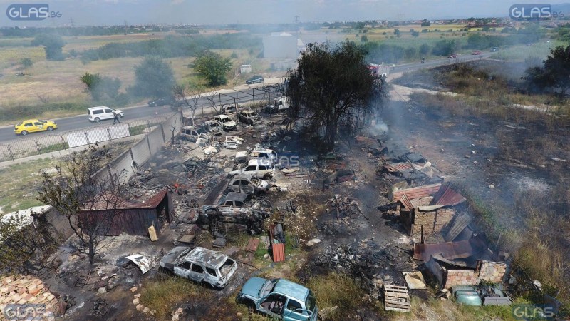 Първи СНИМКИ и ВИДЕО с ДРОН от огненото бедствие край Пловдив