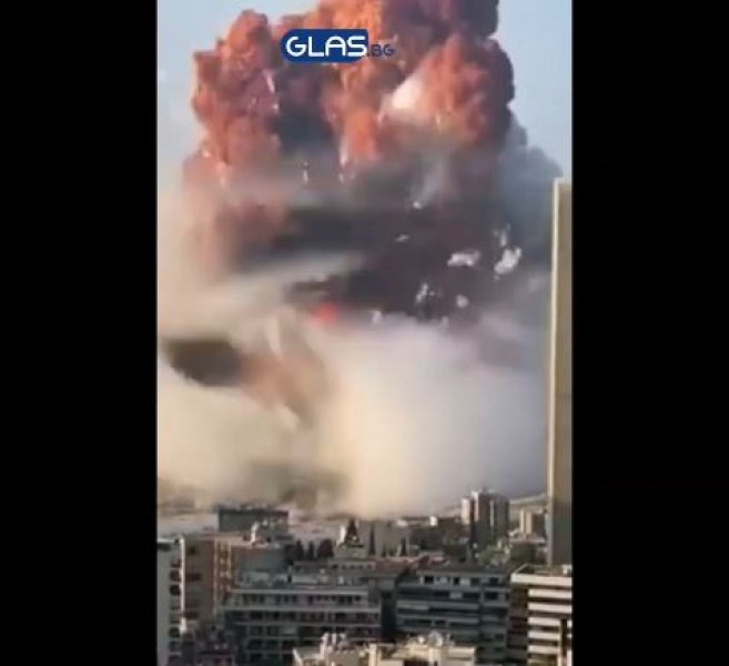 ВИДЕО показа кошмарния взрив край нашето посолство в Бейрут!