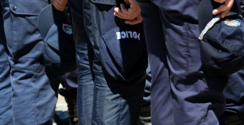 Полицаи провериха петима мъже в Пловдив, напсуваха ги!