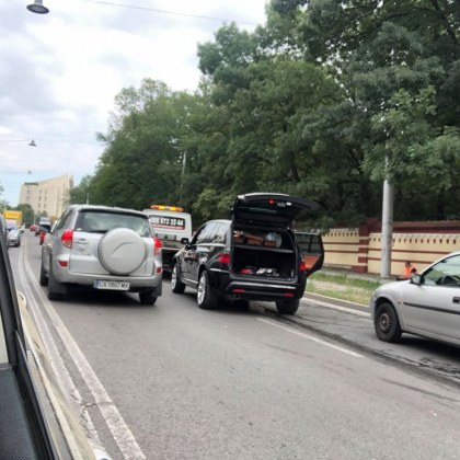 Верижна катастрофа в столицата, пет коли се блъснаха СНИМКА
