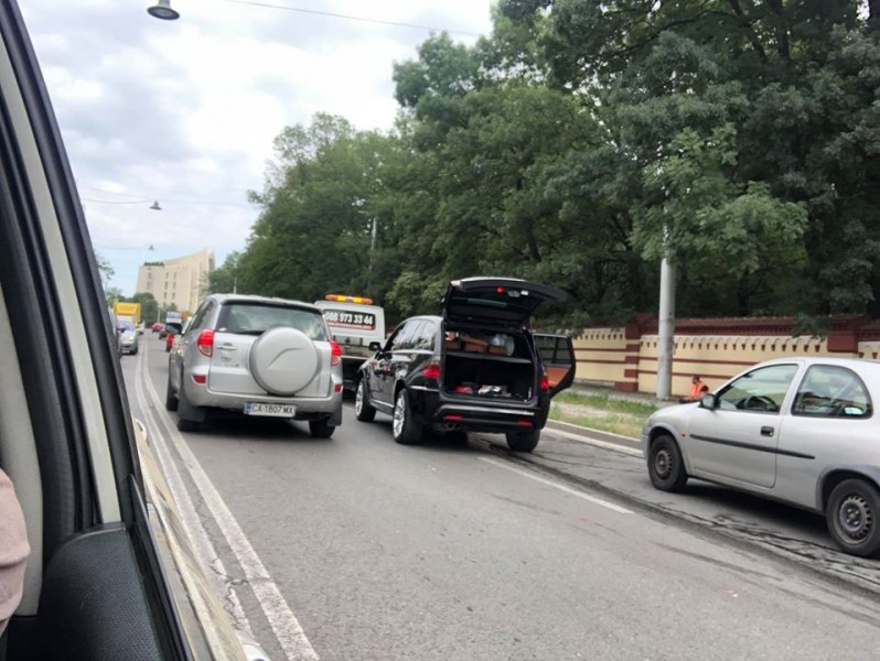 Верижна катастрофа в столицата, пет коли се блъснаха СНИМКА