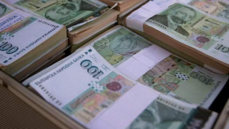 Крадец отмъкна близо 60 бона от фирма в Пазарджишко!