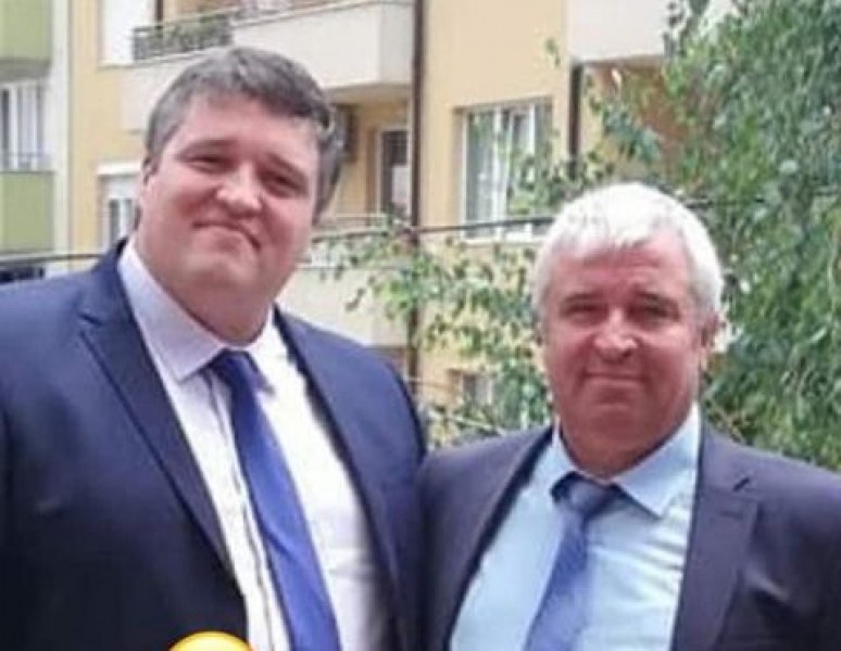 Белица притихва заради двамата лекари - баща и син, починали от COVID-19