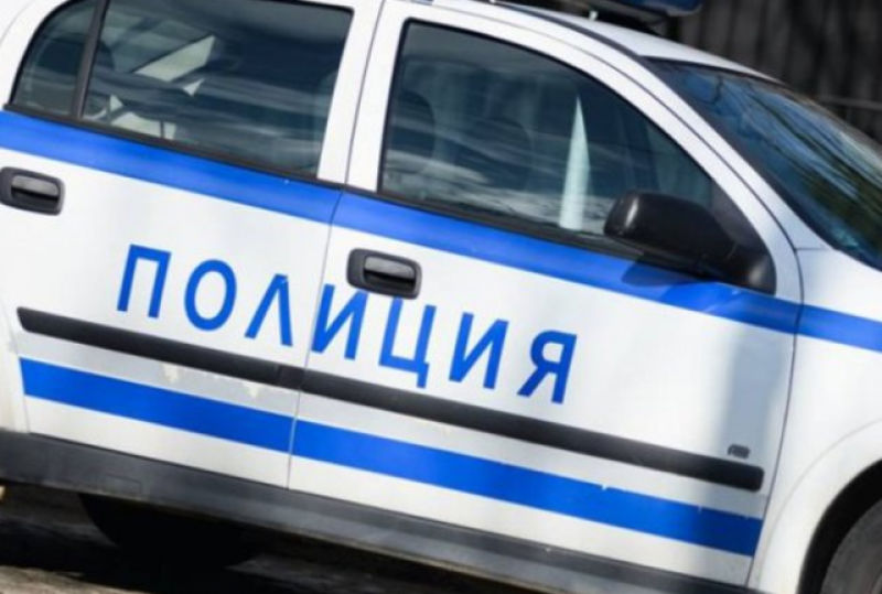 Метадон, морфин, ксанакс... Хванаха четирима с букет от наркотици в Асеновград!
