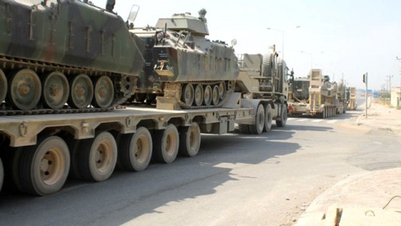 Напрежение: Турски танкове тръгнаха към границата с Гърция!