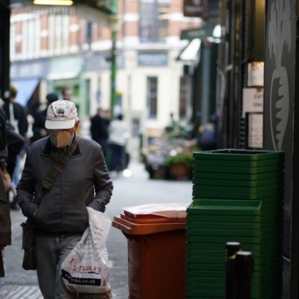 Европейска страна връща строга мярка срещу COVID-19!