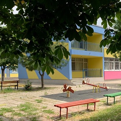 Детска градина в София пламна с Covid-19! Но продължава да работи...
