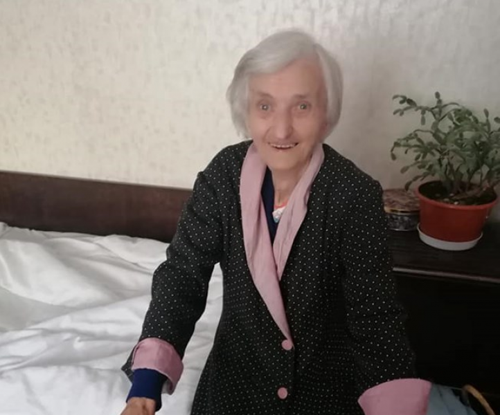 Баба Тодора – затворник в дома си! И напълно сама... СНИМКИ