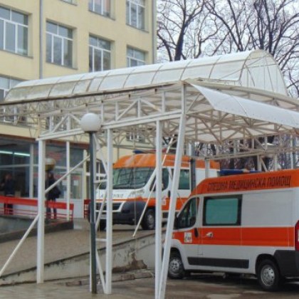 Аптекарка с COVID-19 в Пазарджик, мъж почина от вируса
