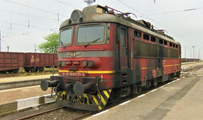 Пожар лумна в локомотива на влака от София за Бургас
