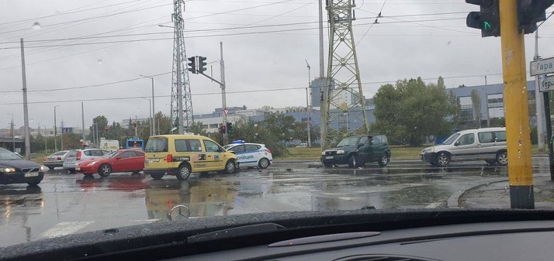 Меле в столицата! Има блъснат човек