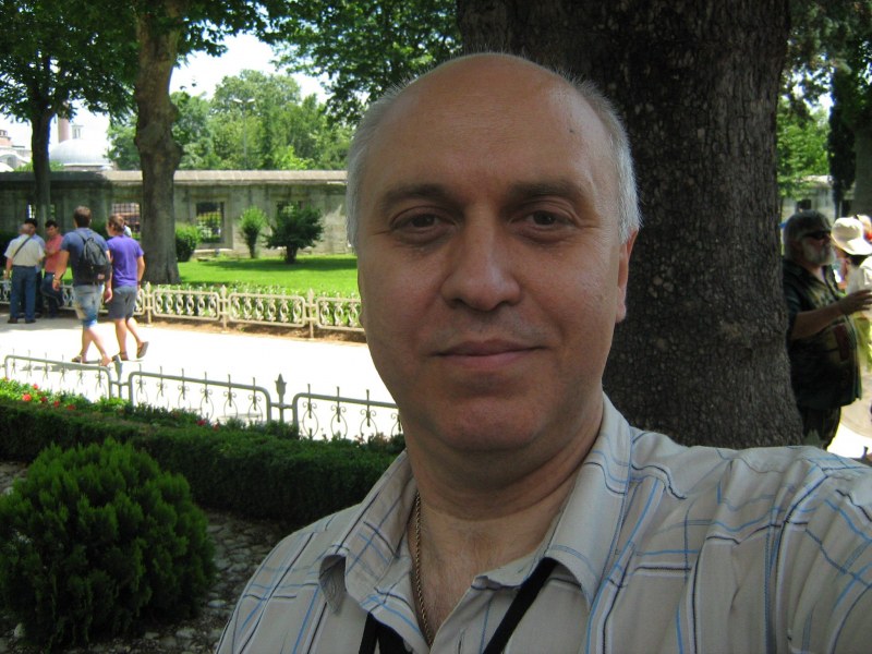 Заразен с коронавирус лекар от Шумен: Две смърти няма, без една не може!