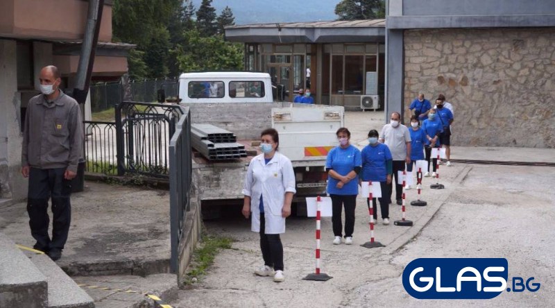 COVID-19 в Пазарджишко - 17 души са заразени