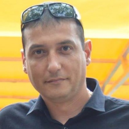 Кола помете българин в Румъния! Да върнем усмивките на двете му дъщерички!