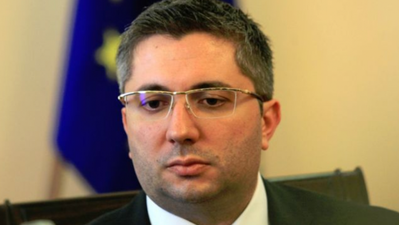 Трима министри контактни на заразения Нанков, премиерът е в самоизолация