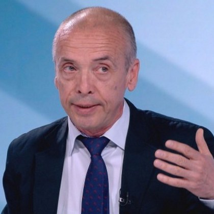 Стана ясно влизал ли е в COVID сектора доц. Мангъров и лекувал ли е заразени