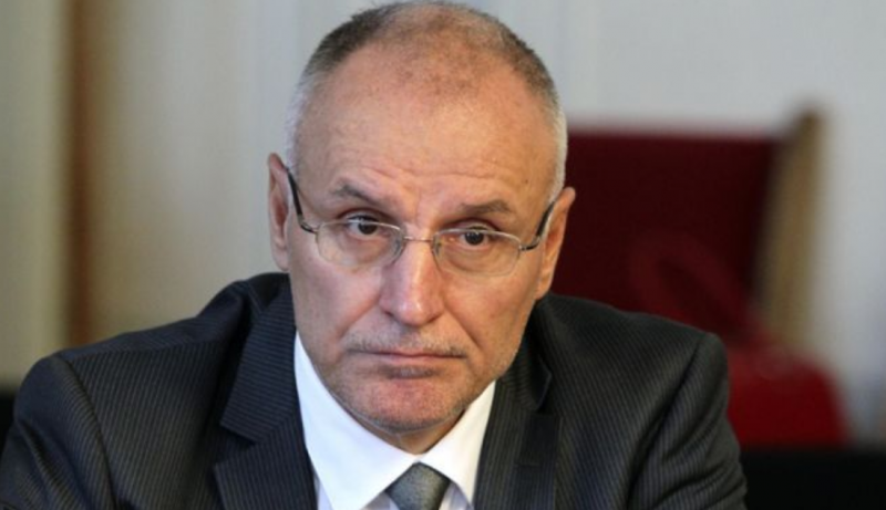 Шефът на БНБ е заразен с вируса!