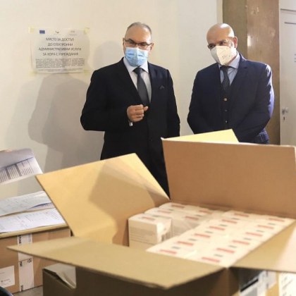 Ген. Мутафчийски каза в кои случаи ще се използва получения „Ремдесивир