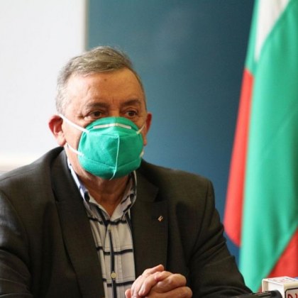 Култов съвет срещу К-19 на Кантарджиев: Претоплете пицата за вкъщи!