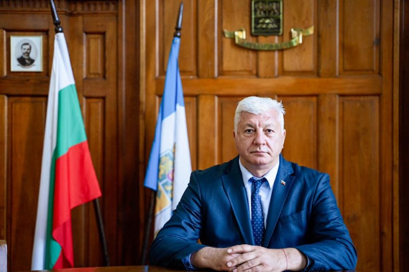 Пловдивският кмет от болницата: Лекуват ме със системи и антибиотици