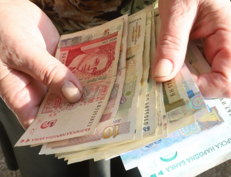 Не прехвърляйте парите си в НОИ! Цифрите им са откровено грешни