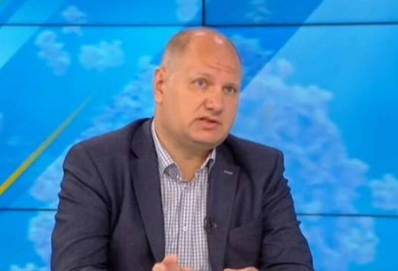 Малка доза от коронавирус е като жива ваксина