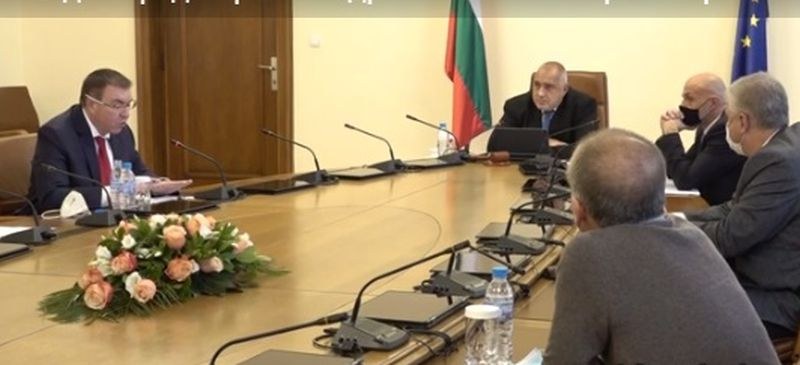 Здравният министър и шефът на 
