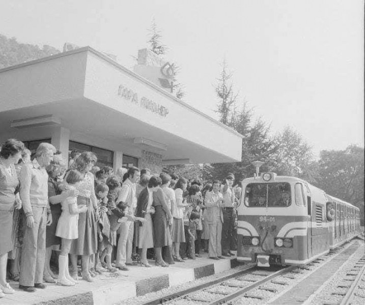 Откриването на детската железница в Пловдив през миналия век СНИМКИ