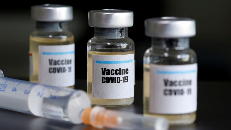 Очакват ваксината срещу COVID в Гърция до два месеца, кои ще се ваксинират първи