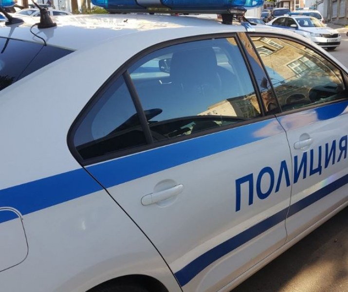 Роднини се скараха в Пловдив, мъж потроши цялата покъщнина!