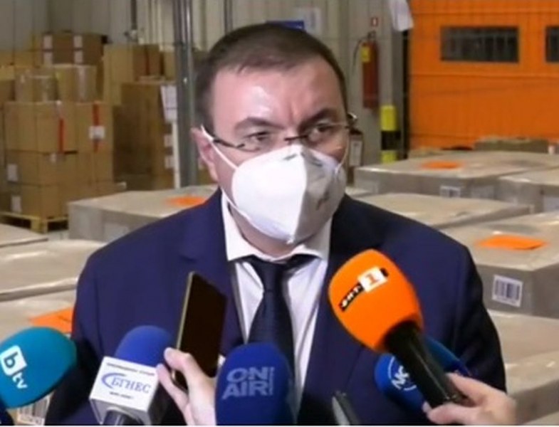 Здравният министър каза какво се случва с животоспасяващите инжекции за бременни