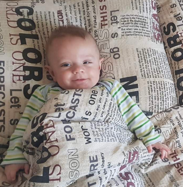 8-месечният Влади има нужда от помощта ни, за да прогледне!