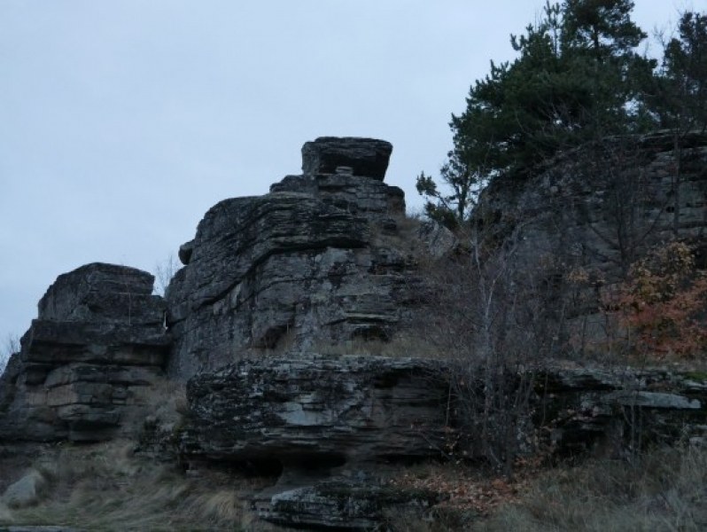 Идея за разходка: Загадъчна крепост и красиви гледки само на 33 км от Пловдив  СНИМКИ